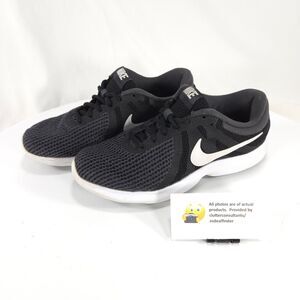Nike Revolution 4 Athletic Running Shoe Womens Size 6.5 908999-001 Black White